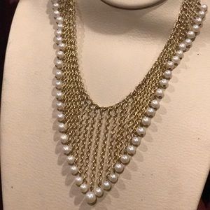 Vintage pearl v- necklace